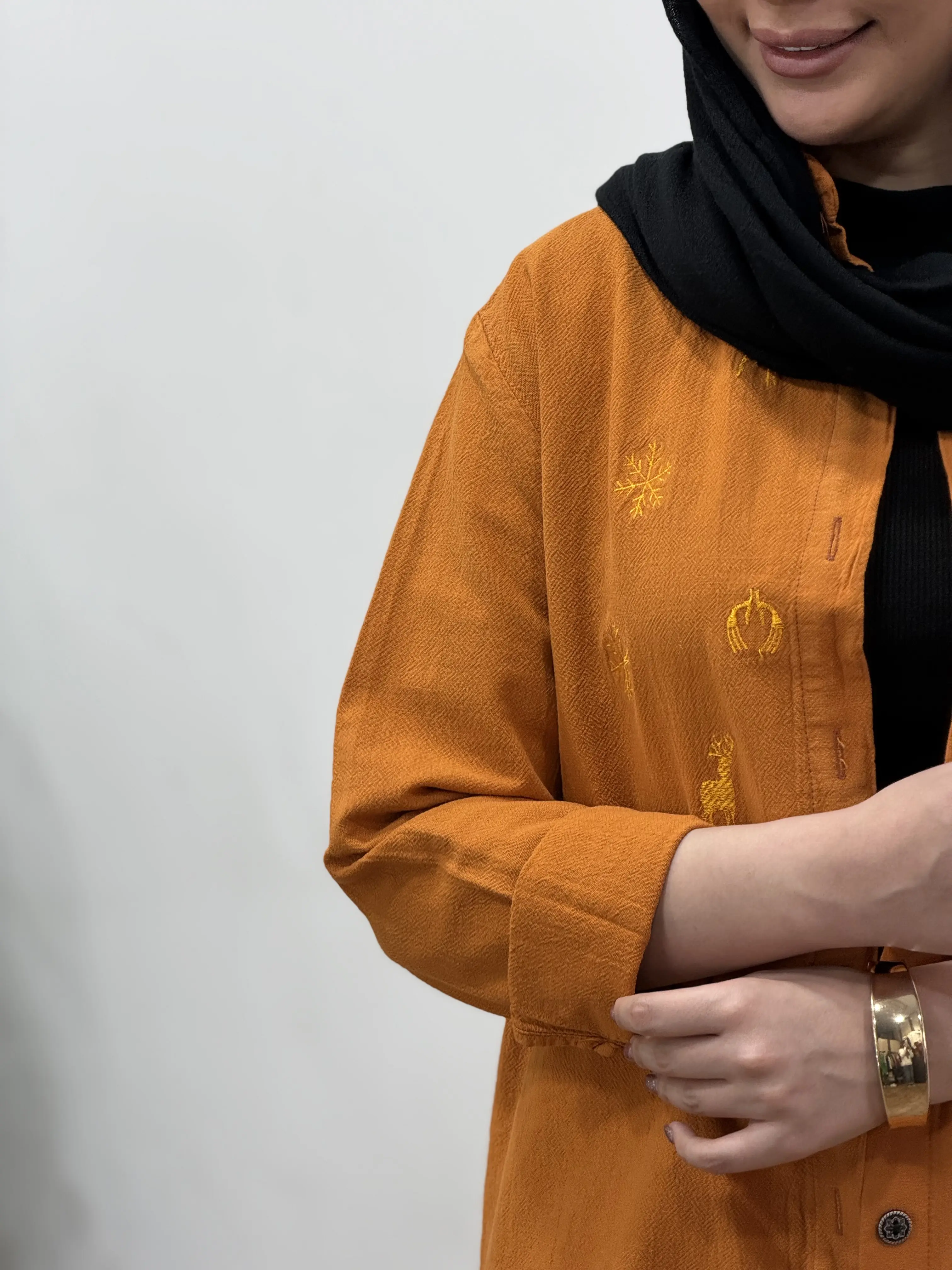 مانتو گلدوزی آوید (ایراد دار)